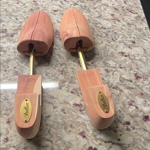 Stratton split toe cedar shoe tree size medium
